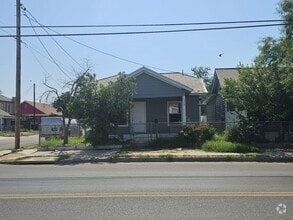 Building Photo - 1319 Santa Maria Ave