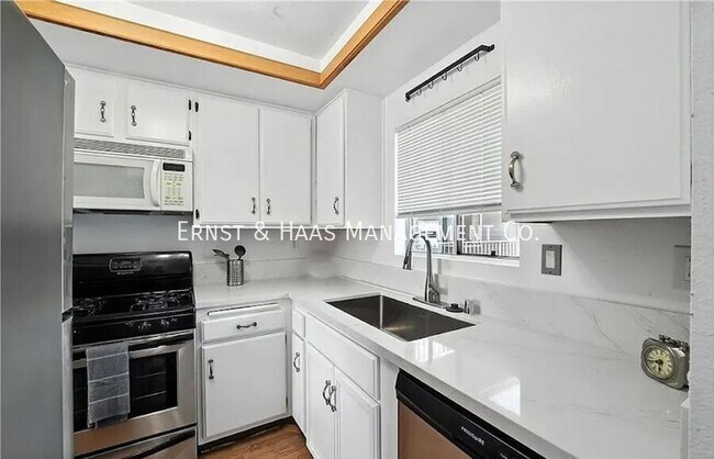 Foto del edificio - 955 E 3rd St
