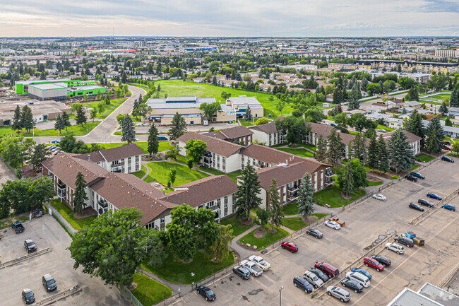 9535 165th St - Westlawn Village - Westlawn Village