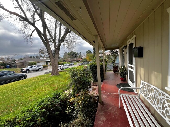 Foto del edificio - 1788 Camino Primavera