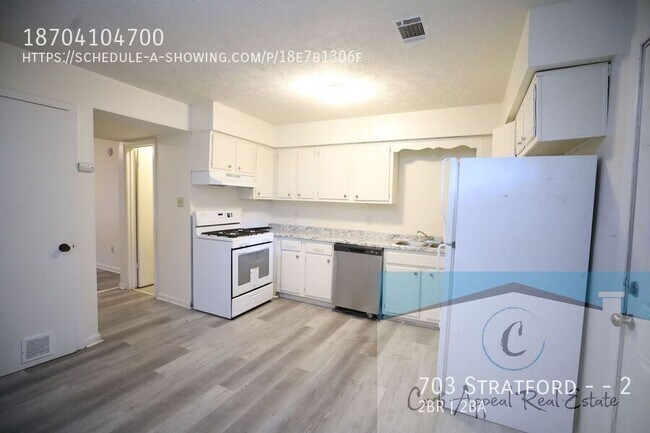 Foto del edificio - 703 Stratford Dr