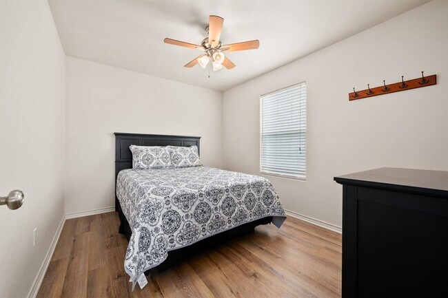 Foto del edificio - 113 Gillespie Ln