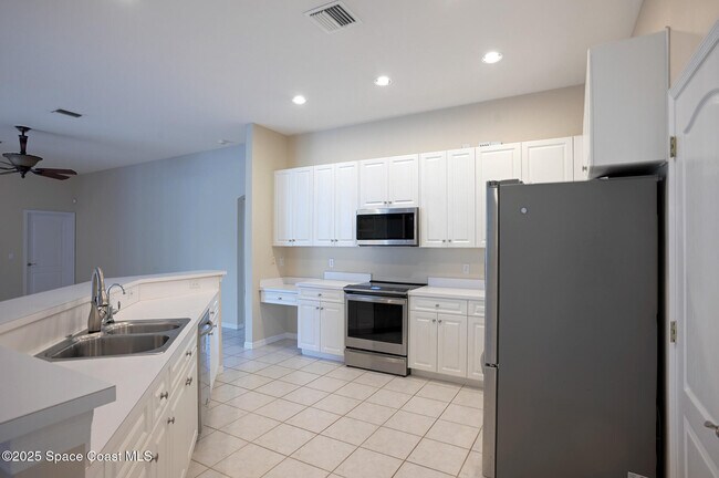Foto del edificio - 943 Carriage Hill Rd