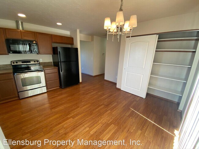 Building Photo - 3 br, 2 bath House - 2310 N Brentwood St.