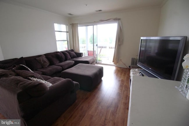 Building Photo - 44090 Natalie Terrace