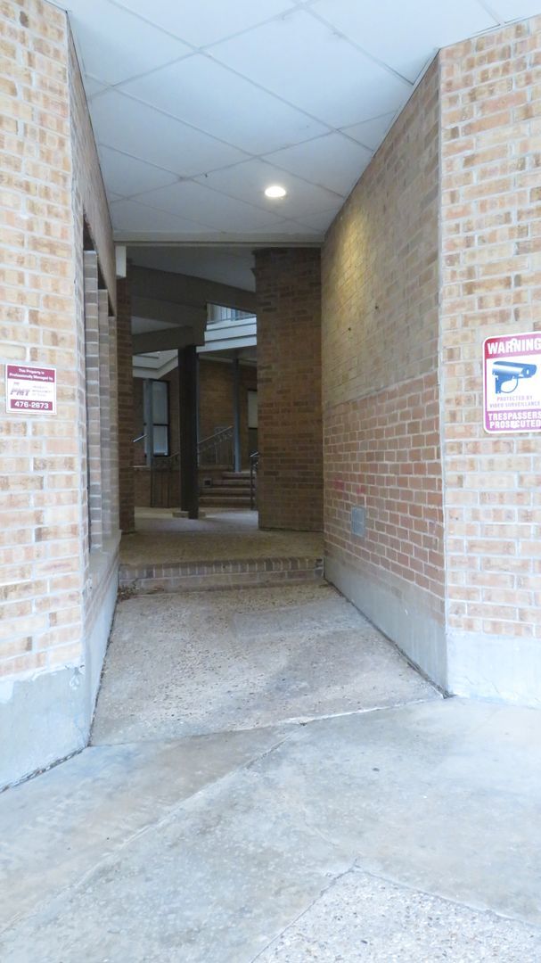 Foto del edificio - ROBBINS PLACE 202