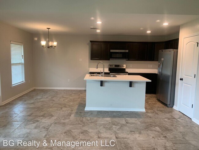 Foto del edificio - 3 br, 2 bath House - 317 Madison X-ing