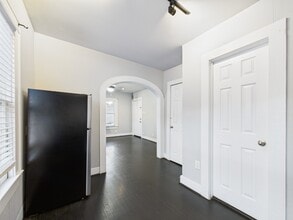 Building Photo - 605 Enid St