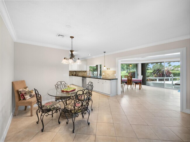 Foto del edificio - 133 Clubhouse Blvd