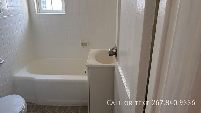 Photo - 10 Danbury St SE Apartment