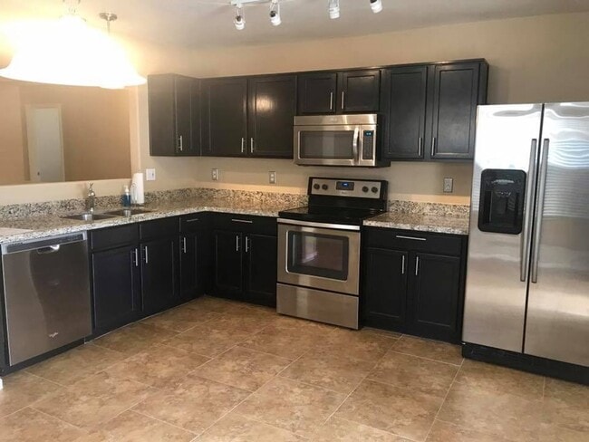 Building Photo - 3-bedroom, 2-bath on oversized lot