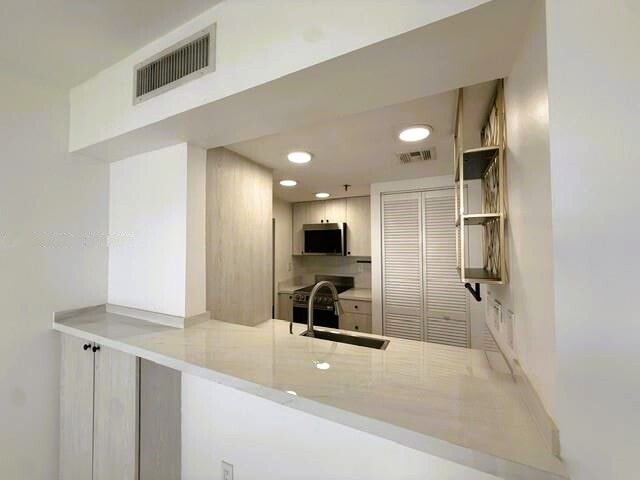 Foto del edificio - 540 Brickell Key Dr