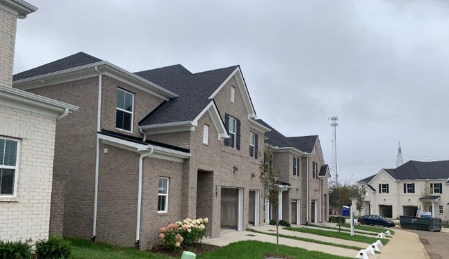 Building Photo - 204 Douglas Bend Rd