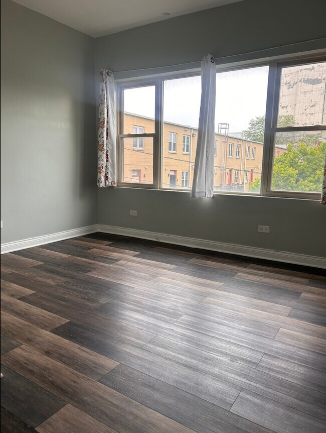 Foto del edificio - 5938 S Indiana Ave