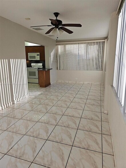 Foto del edificio - 1000 NE 13th Ave