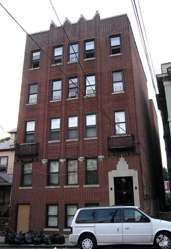 Building Photo - 36 Bruce Ave