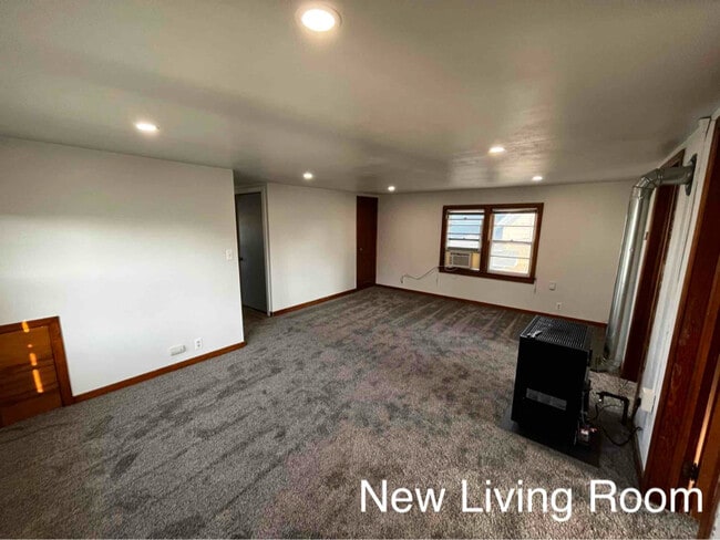 Building Photo - 2113 Wiemann St
