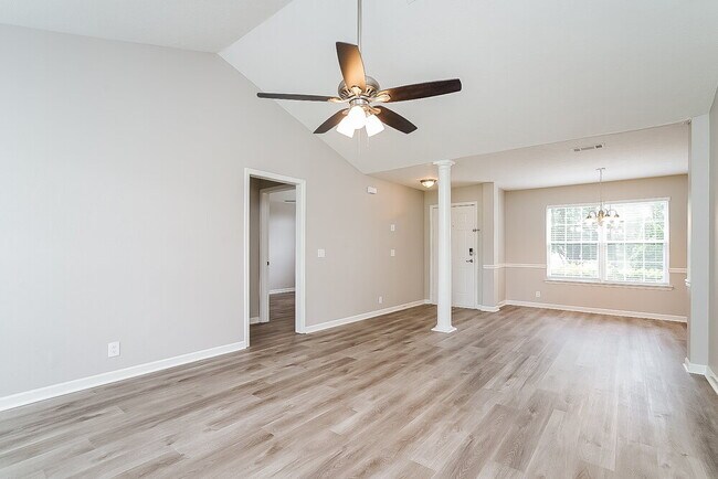 Building Photo - 1205 Hartfield Ct