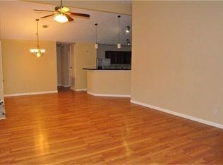 Foto del edificio - 2426 Planters Row