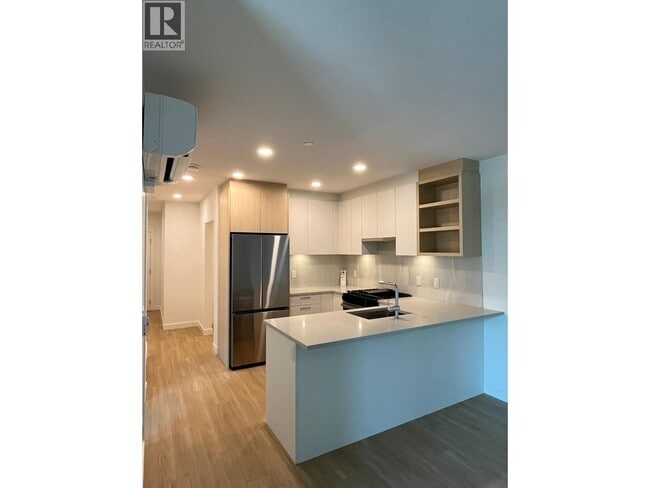 Photo du bâtiment - 723-723 Grover Ave