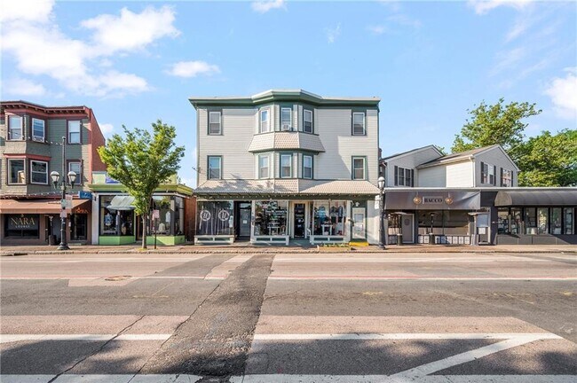 Building Photo - 260 Atwells Ave