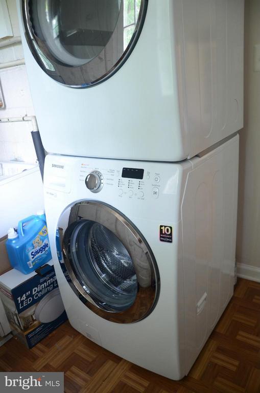 Foto del edificio - 8002 Birnam Wood Dr