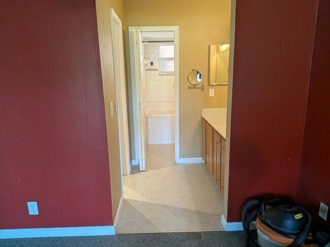 Foto del edificio - 9471 Evergreen Pl