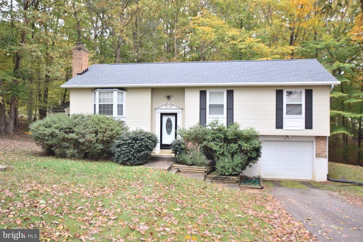 Building Photo - 14769 Kogan Dr