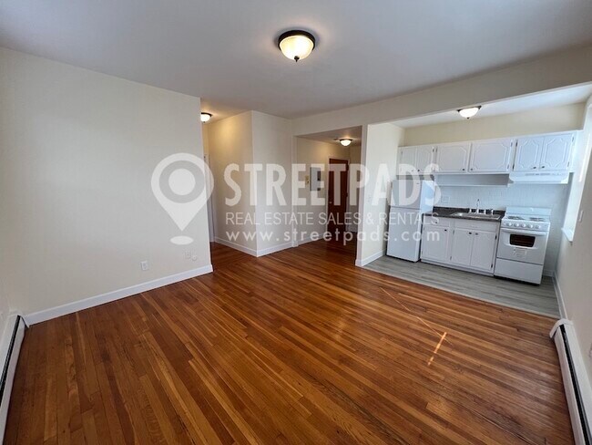 Foto del edificio - 64 Brighton Ave