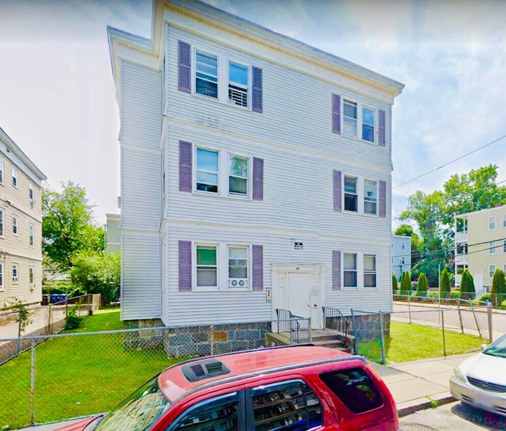 Primary Photo - 20 Wildwood St