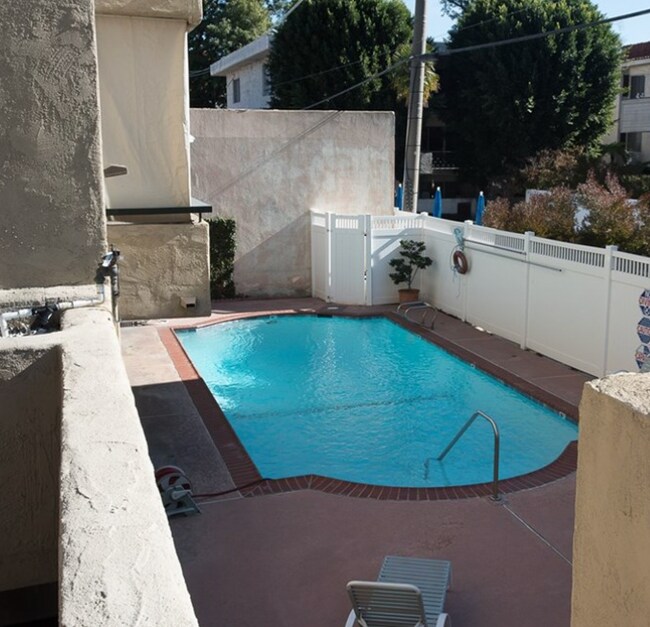 Foto del edificio - 960 San Pasqual St