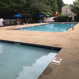 Building Photo - 600 Reusens Rd