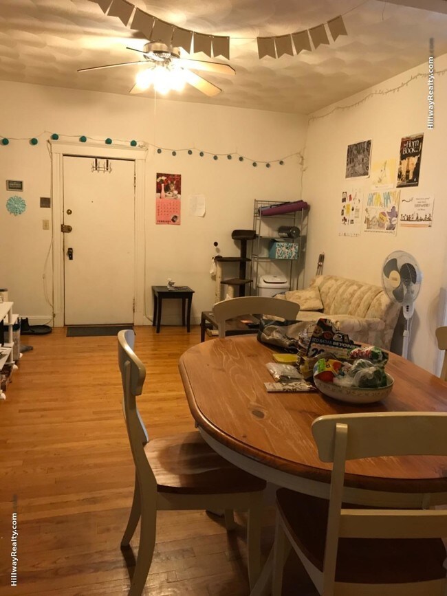 Foto del edificio - 17 Cummings Rd