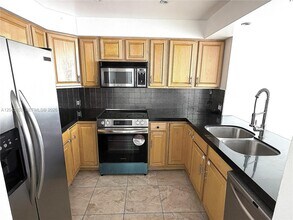 Building Photo - 20335 W Country Club Dr