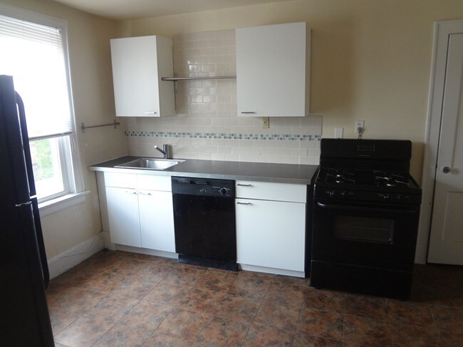  - 1025-1029 Dana Ave