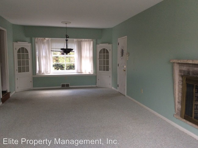 Building Photo - 3 br, 2.5 bath House - 362 Greendale Rd.