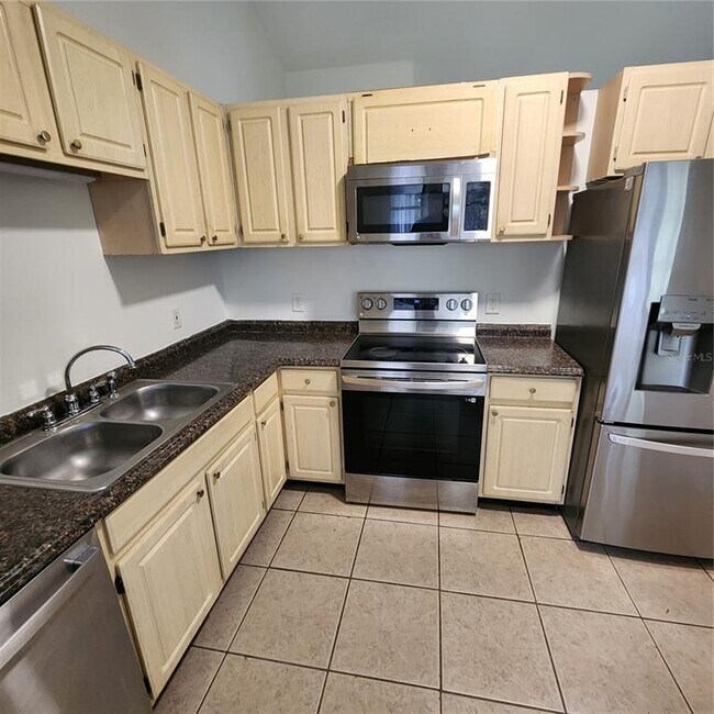 Foto del edificio - 1162 Gage Ave