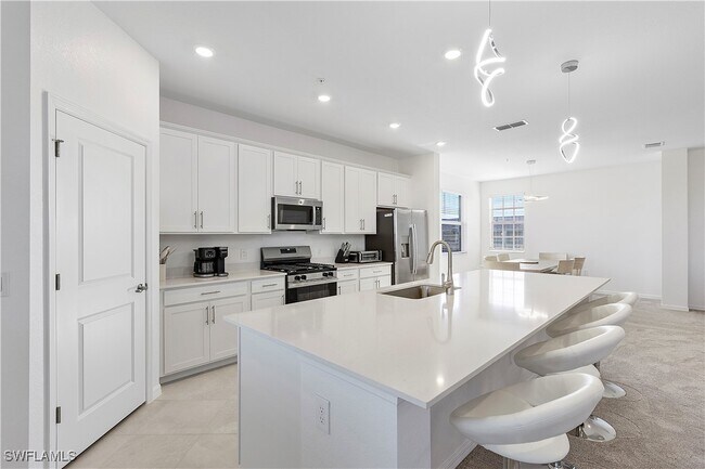 Foto del edificio - 15188 Bluffton Ln
