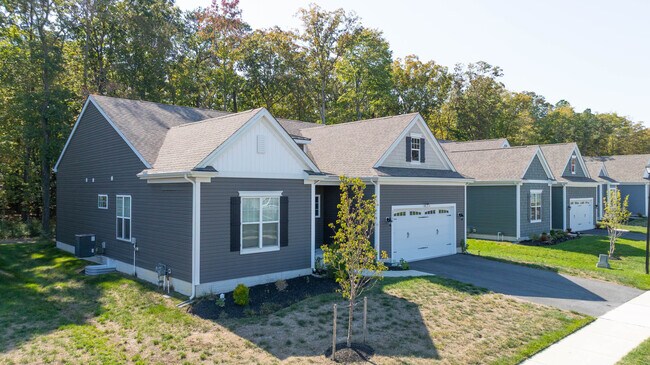 Foto del edificio - 22395 Arbor Cir