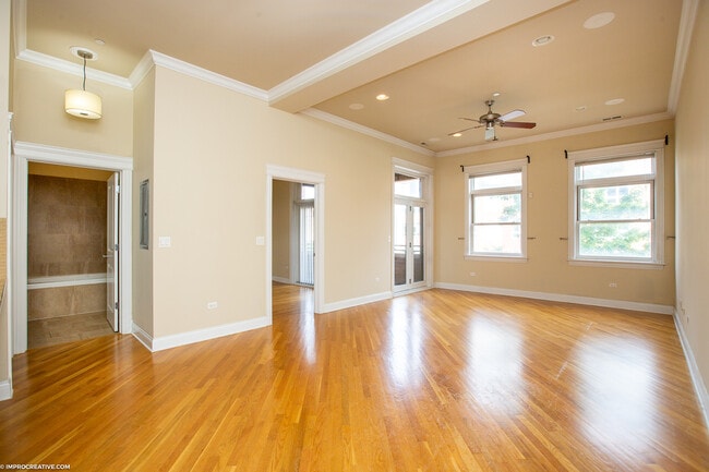 Building Photo - 2730 N Ashland Ave