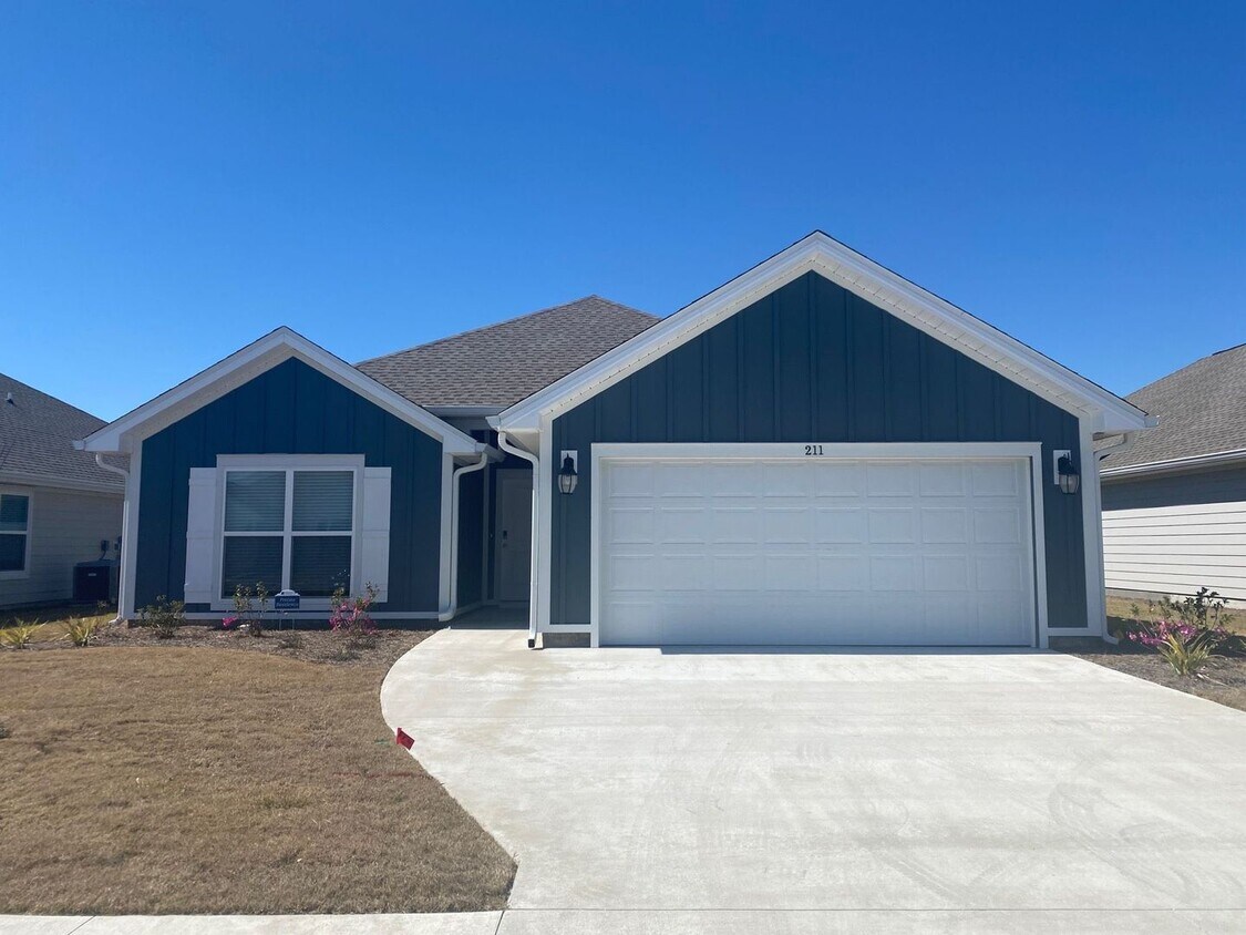 ***Half off first month's rent*** House Rental in Callaway, FL