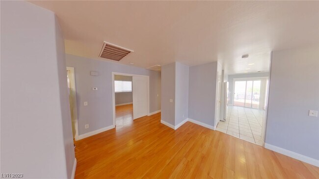 Foto del edificio - 5549 Jacobs Field St
