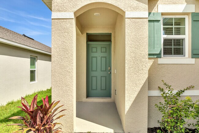 Building Photo - 528 Baroness Way