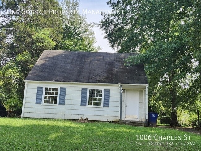 Photo - 1006 Charles St- House
