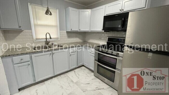 Foto del edificio - Charming 3-bedroom, 1-bath in Gladstone