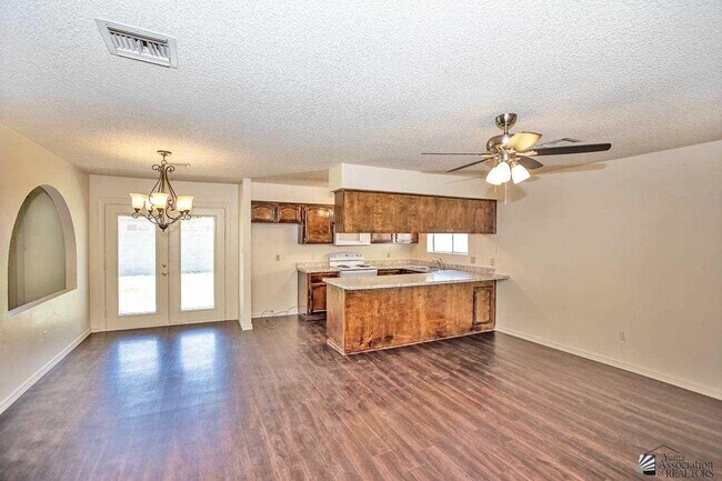 Foto del edificio - 3127 W 18th St
