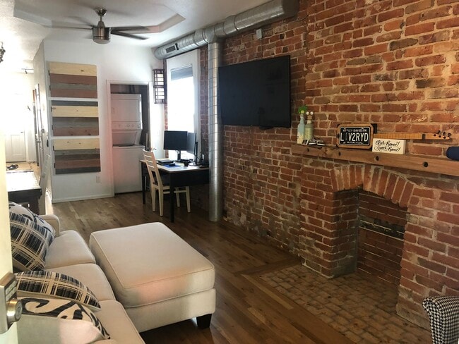 Building Photo - 2738 N Downing St