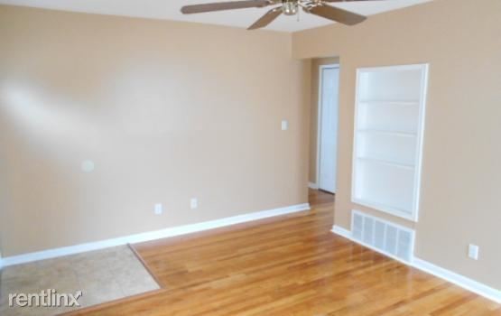 Foto del edificio - 23391 Hoover Ave