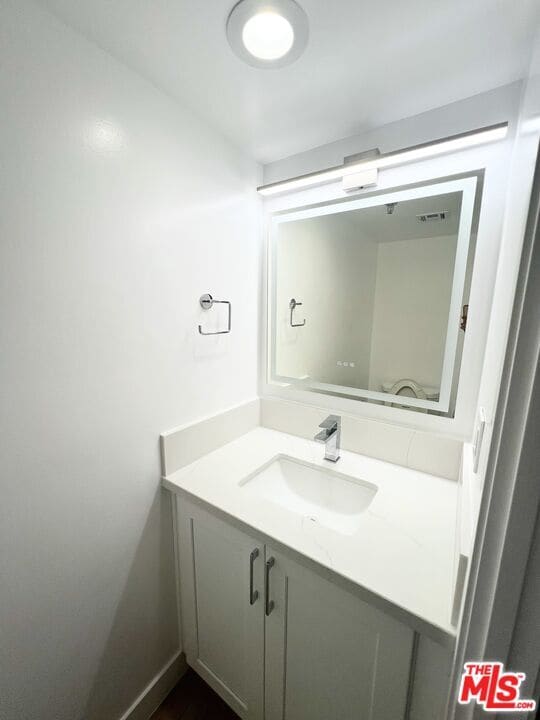 Foto del edificio - 10390 Wilshire Blvd