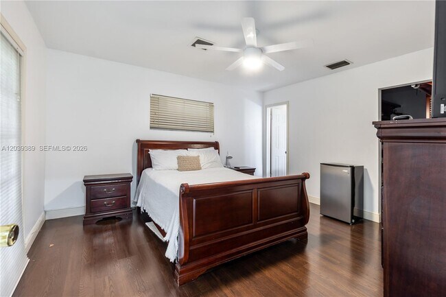 Foto del edificio - 19323 Carolina Cir